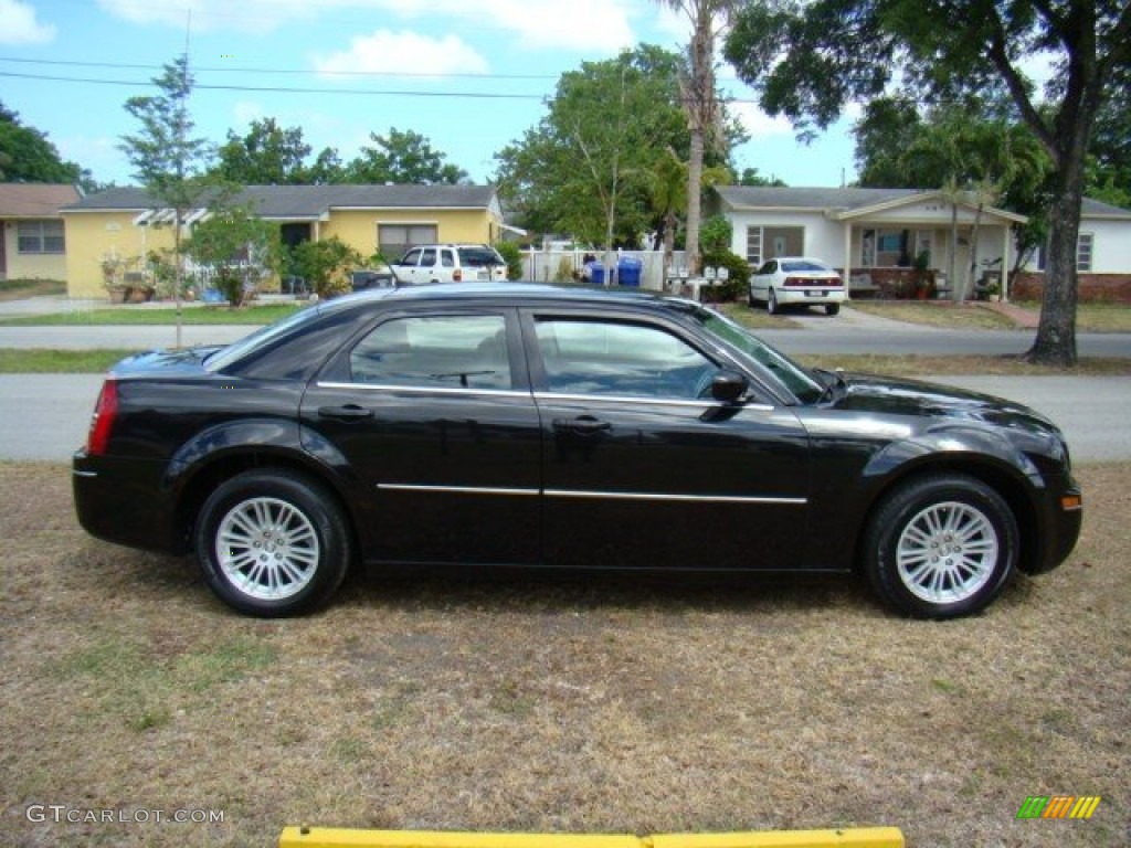 2008 300 Touring - Brilliant Black Crystal Pearl / Dark Slate Gray photo #8