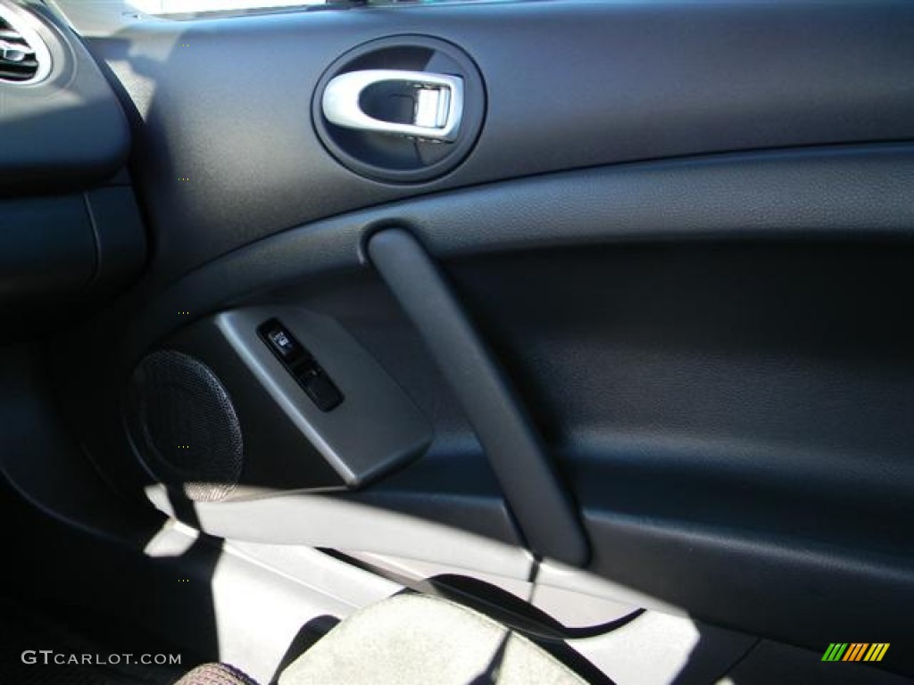 2009 Eclipse GS Coupe - Quicksilver Pearl / Dark Charcoal photo #20