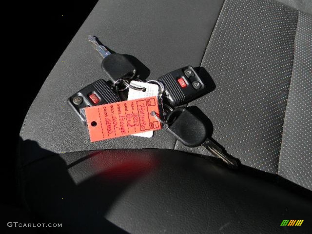 2007 Ford Escape Hybrid 4WD Keys Photos