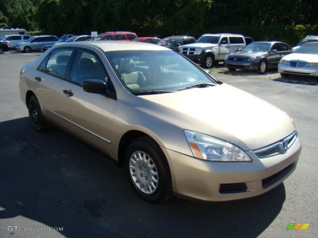 2006 Accord Value Package Sedan - Desert Mist Metallic / Gray photo #3