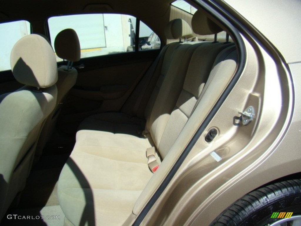 2006 Accord Value Package Sedan - Desert Mist Metallic / Gray photo #10