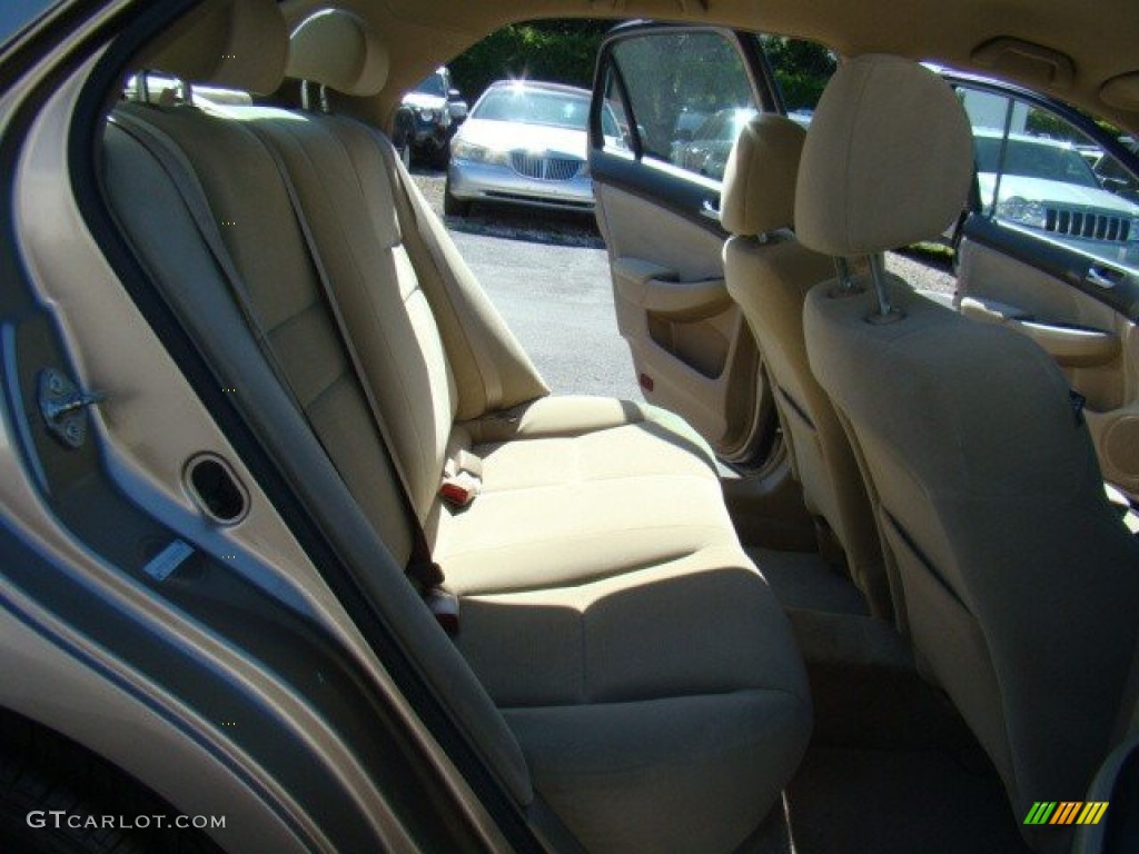 2006 Accord Value Package Sedan - Desert Mist Metallic / Gray photo #11