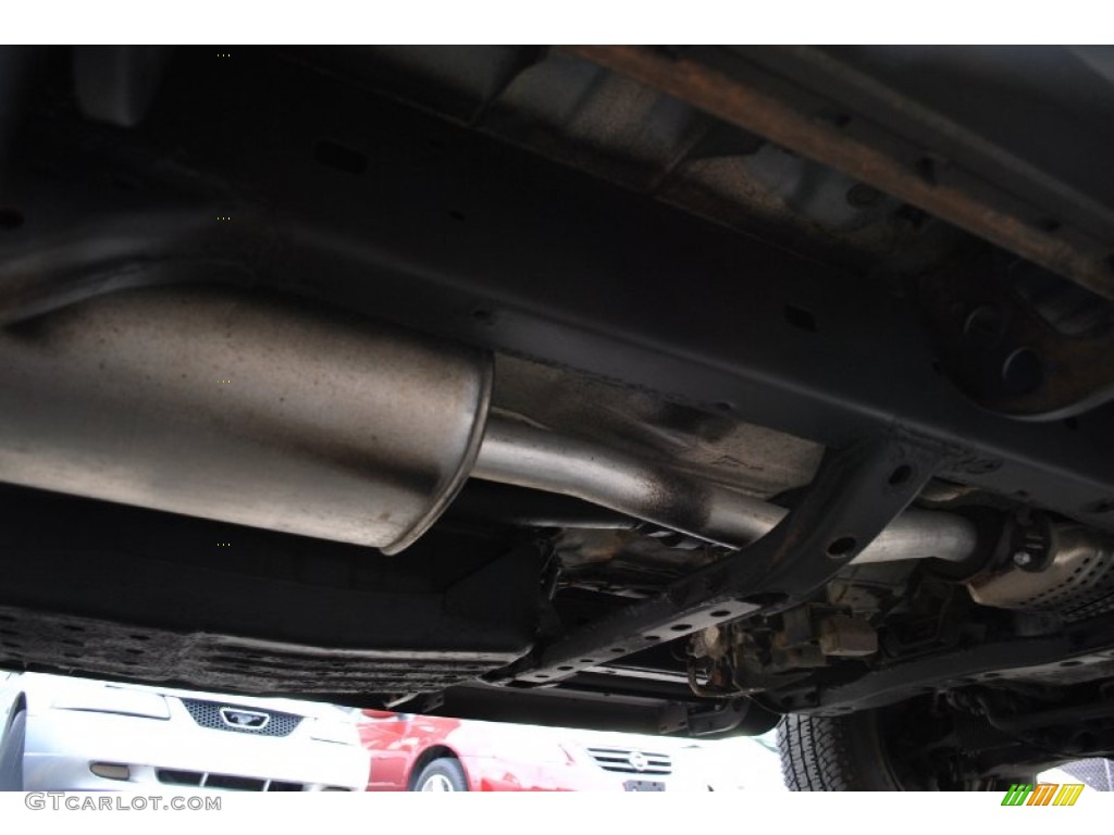 1996 Toyota 4Runner SR5 4x4 Undercarriage Photo #57936021