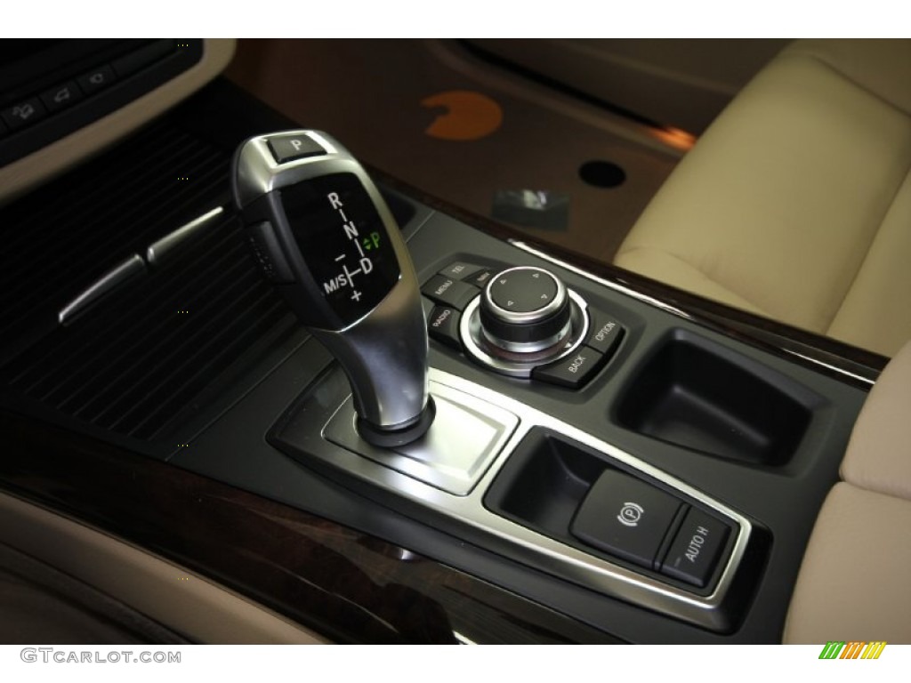 2012 BMW X5 xDrive35d Transmission Photos