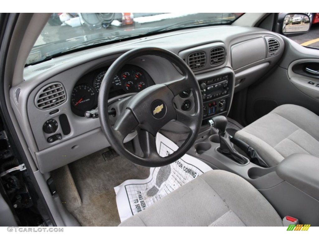 2005 TrailBlazer LS 4x4 - Black / Light Gray photo #6