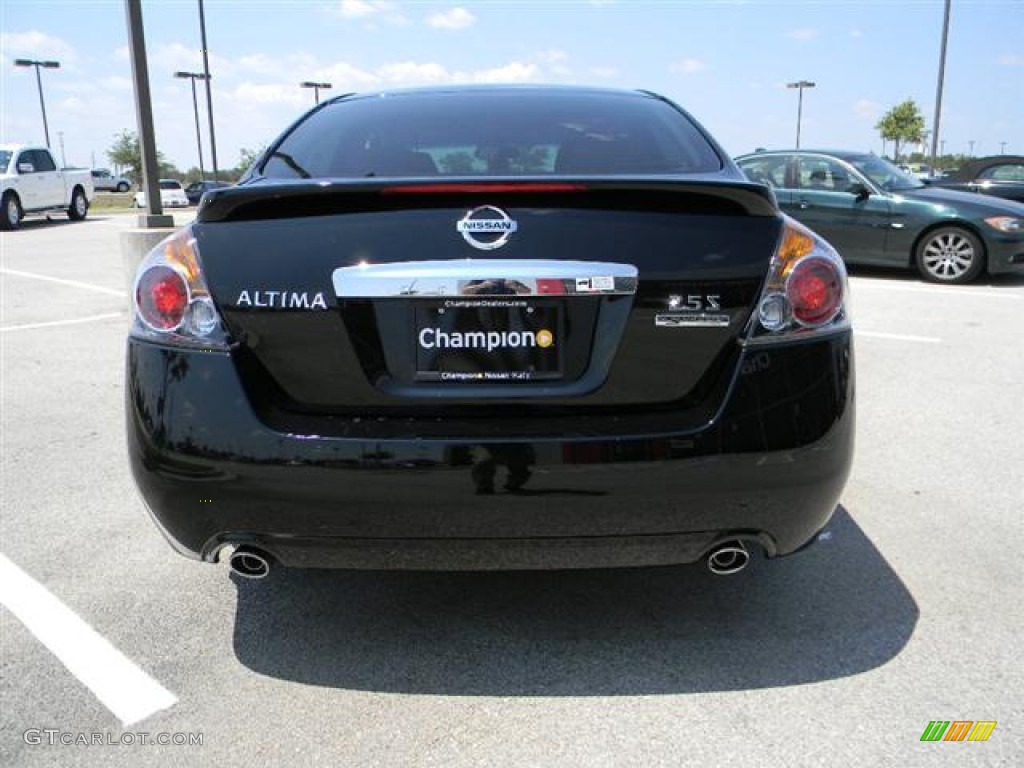 2012 Altima 2.5 S - Super Black / Charcoal photo #4