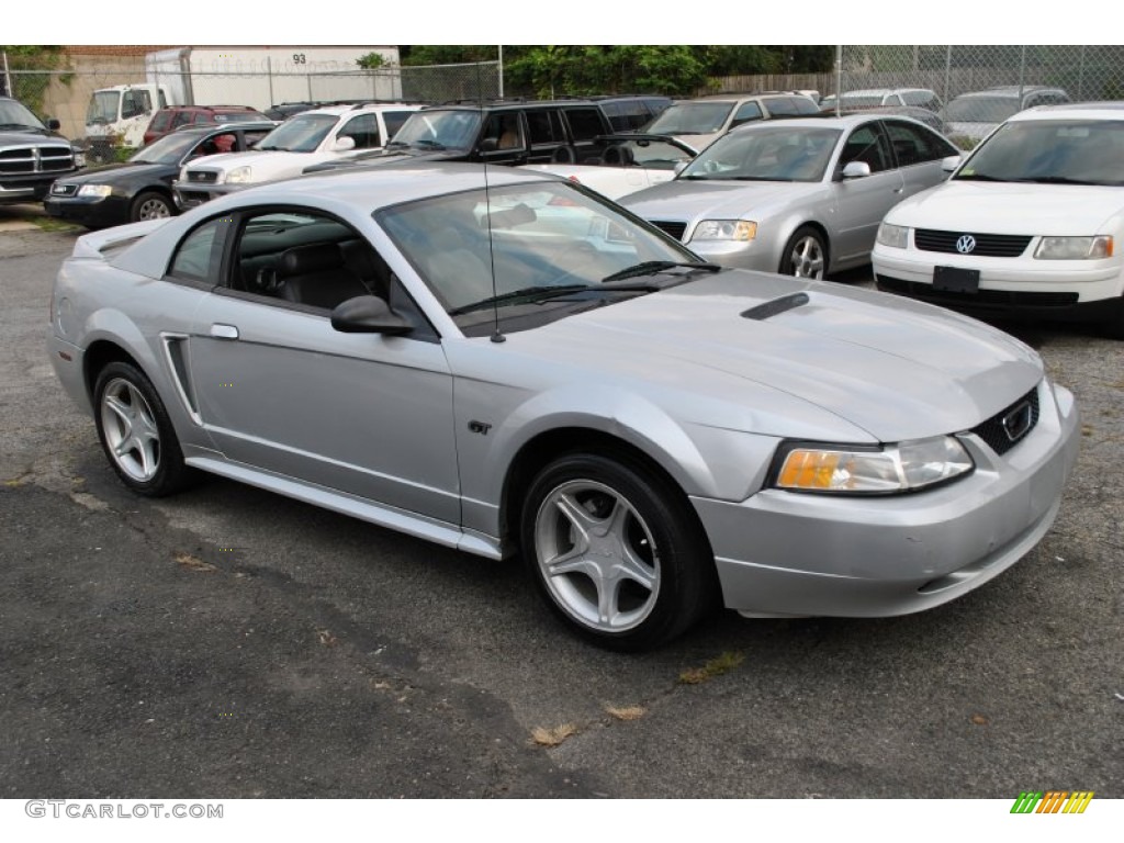 2000 Mustang GT Coupe - Silver Metallic / Dark Charcoal photo #1