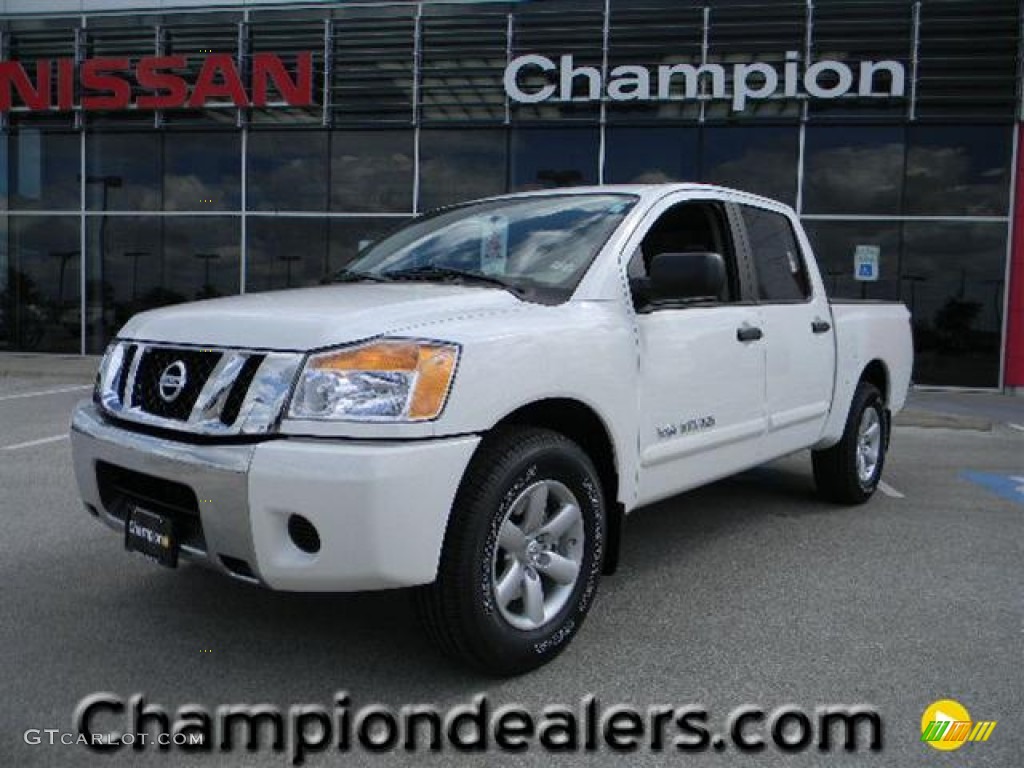 Blizzard White Nissan Titan