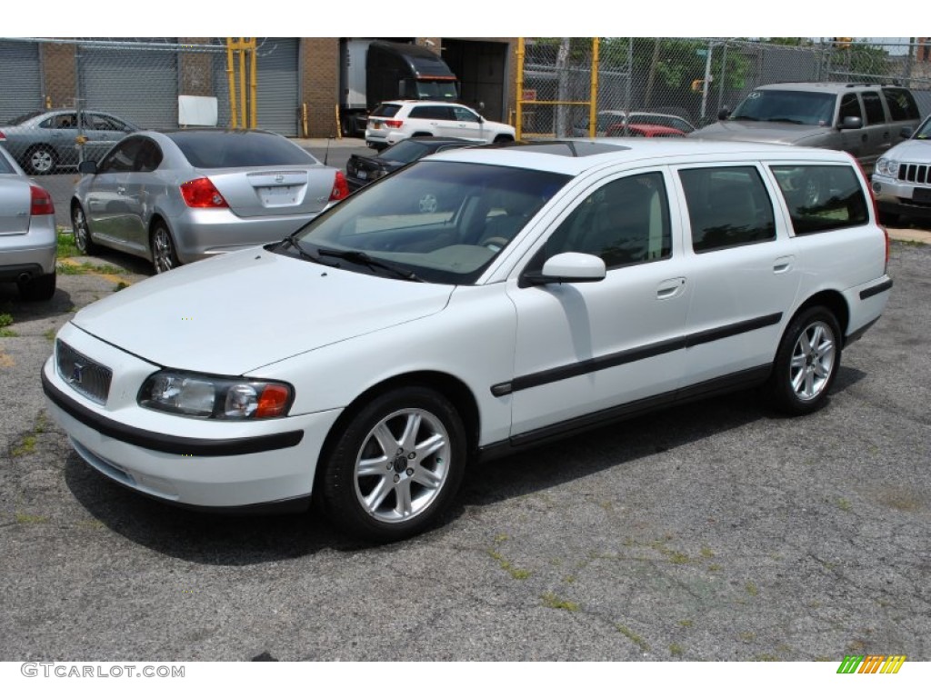 2004 V70 2.4 - Ice White / Taupe photo #4