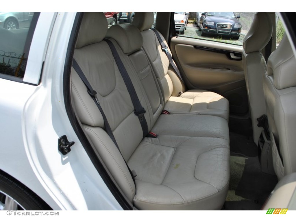 2004 V70 2.4 - Ice White / Taupe photo #10