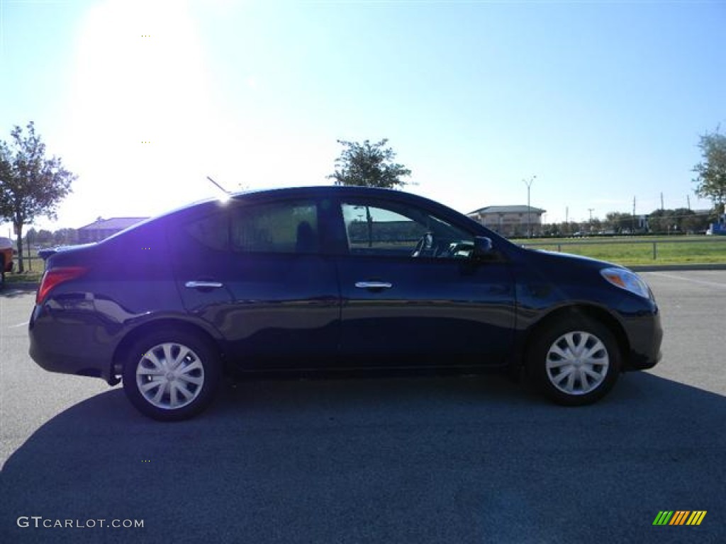 2012 Versa 1.6 SV Sedan - Blue Onyx Metallic / Charcoal photo #4