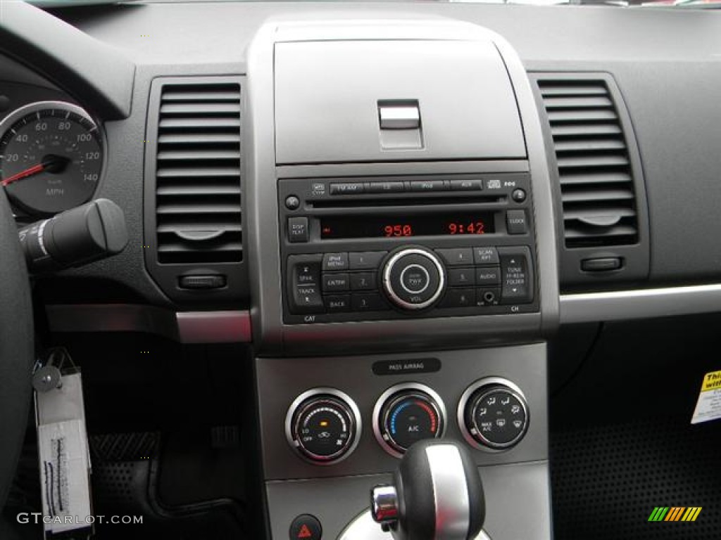 2012 Sentra 2.0 SR - Super Black / Charcoal photo #13