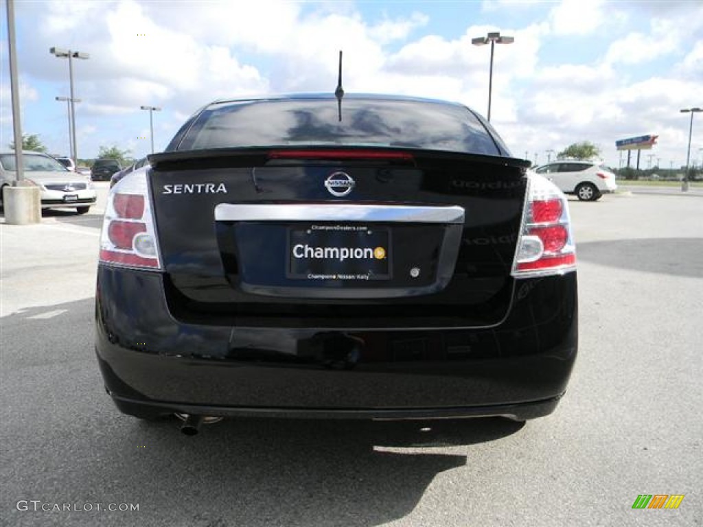 2012 Sentra 2.0 - Super Black / Charcoal photo #4