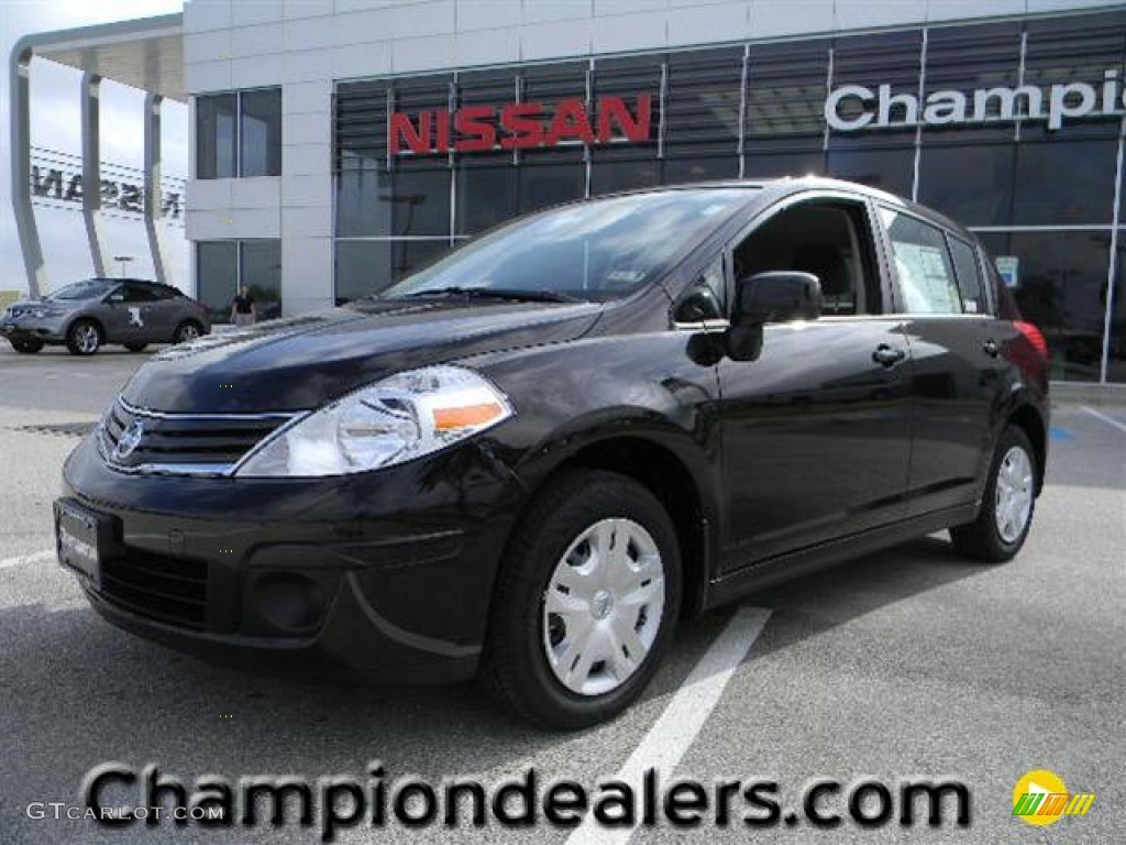 2012 Versa 1.8 S Hatchback - Espresso Black / Charcoal photo #1