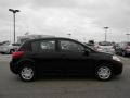 Super Black - Versa 1.8 S Hatchback Photo No. 4