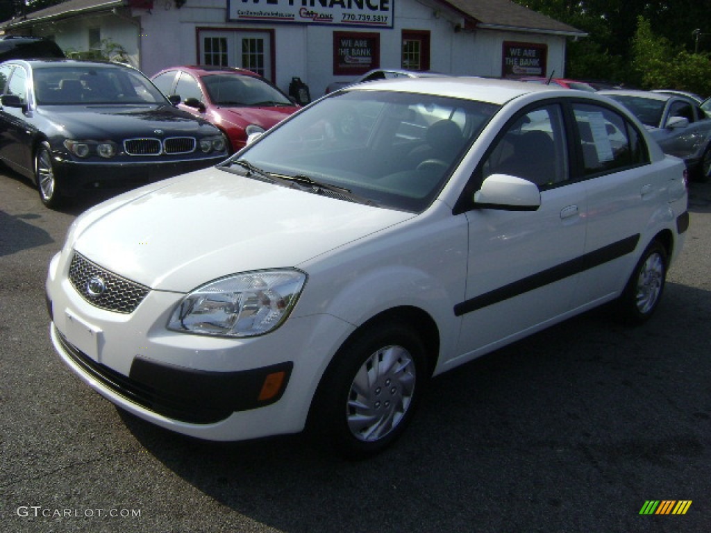 2007 Rio LX Sedan - White / Gray photo #1