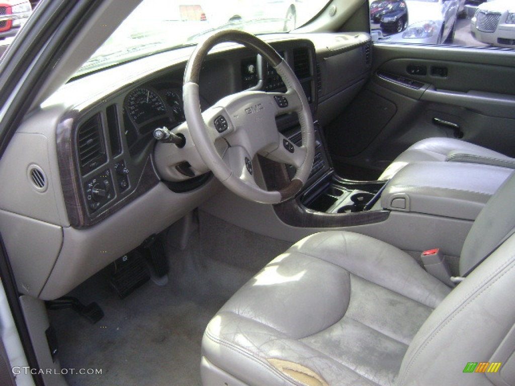 2004 Yukon Denali AWD - Summit White / Stone Gray photo #3