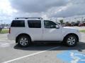 Avalanche White - Pathfinder SV Photo No. 4