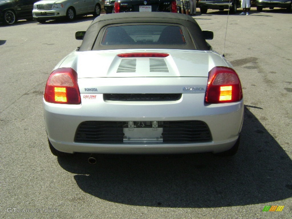 2002 MR2 Spyder Roadster - Liquid Silver / Black photo #5