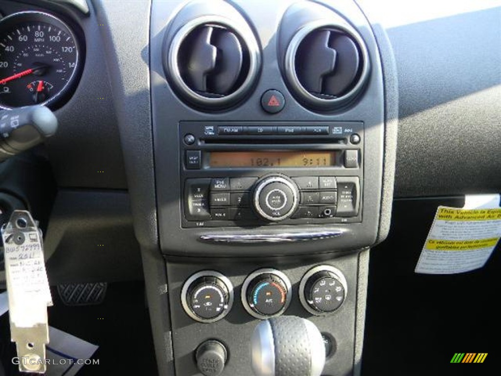 2011 Rogue S - Silver Ice Metallic / Black photo #12