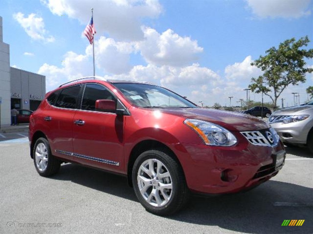 2011 Rogue SL - Cayenne Red / Black photo #3
