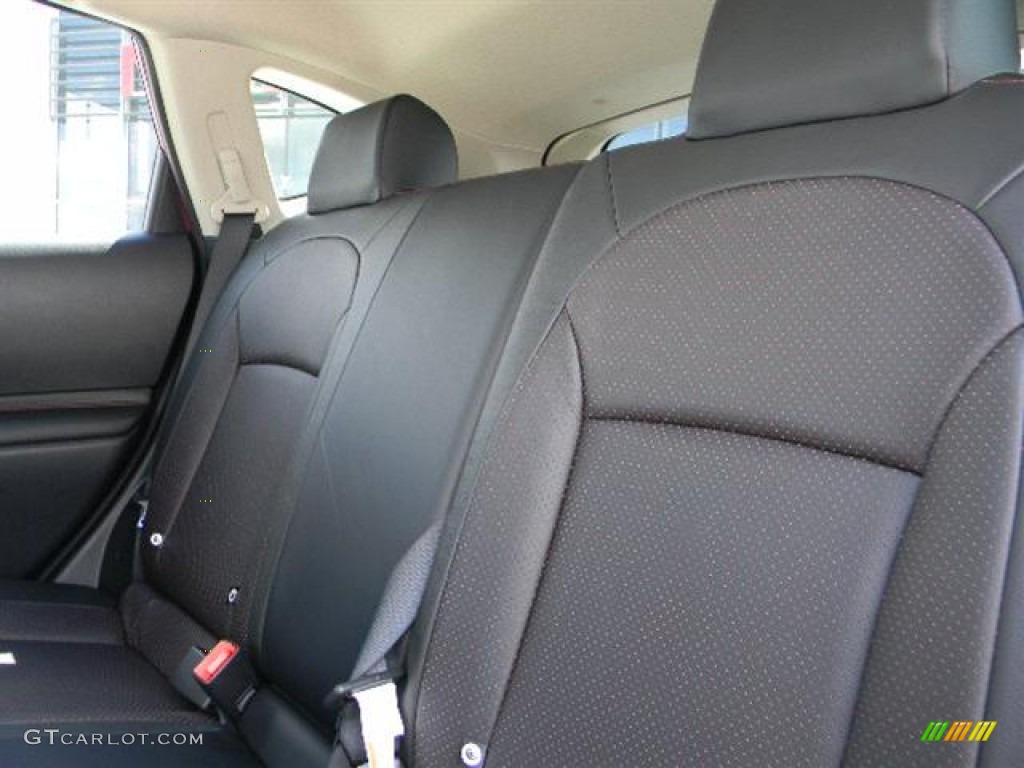 2011 Rogue SL - Cayenne Red / Black photo #9