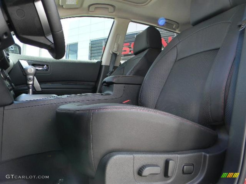 2011 Rogue SL - Cayenne Red / Black photo #10