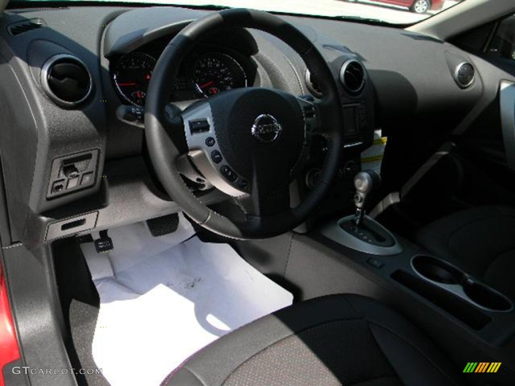 2011 Rogue SL - Cayenne Red / Black photo #11