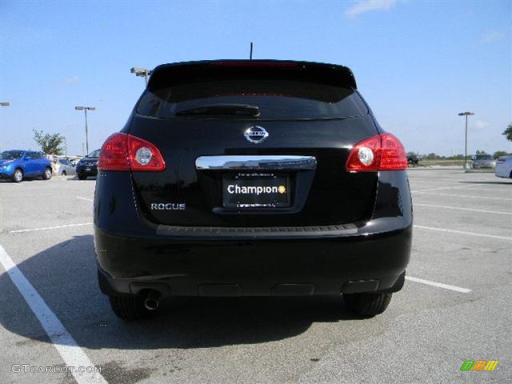 2011 Rogue S - Wicked Black / Gray photo #5