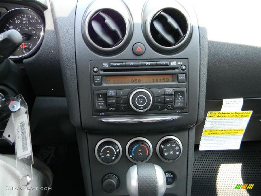 2011 Rogue S - Silver Ice Metallic / Black photo #12