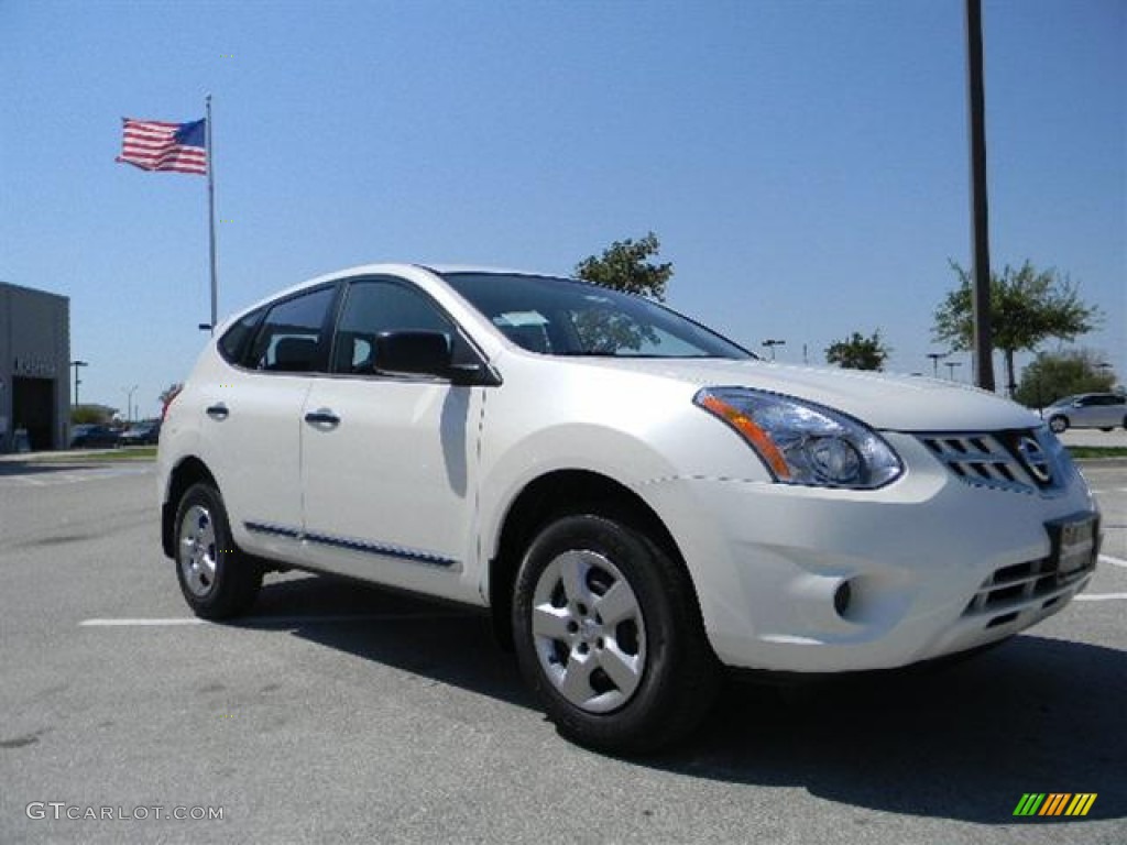 2011 Rogue S - Pearl White / Black photo #3