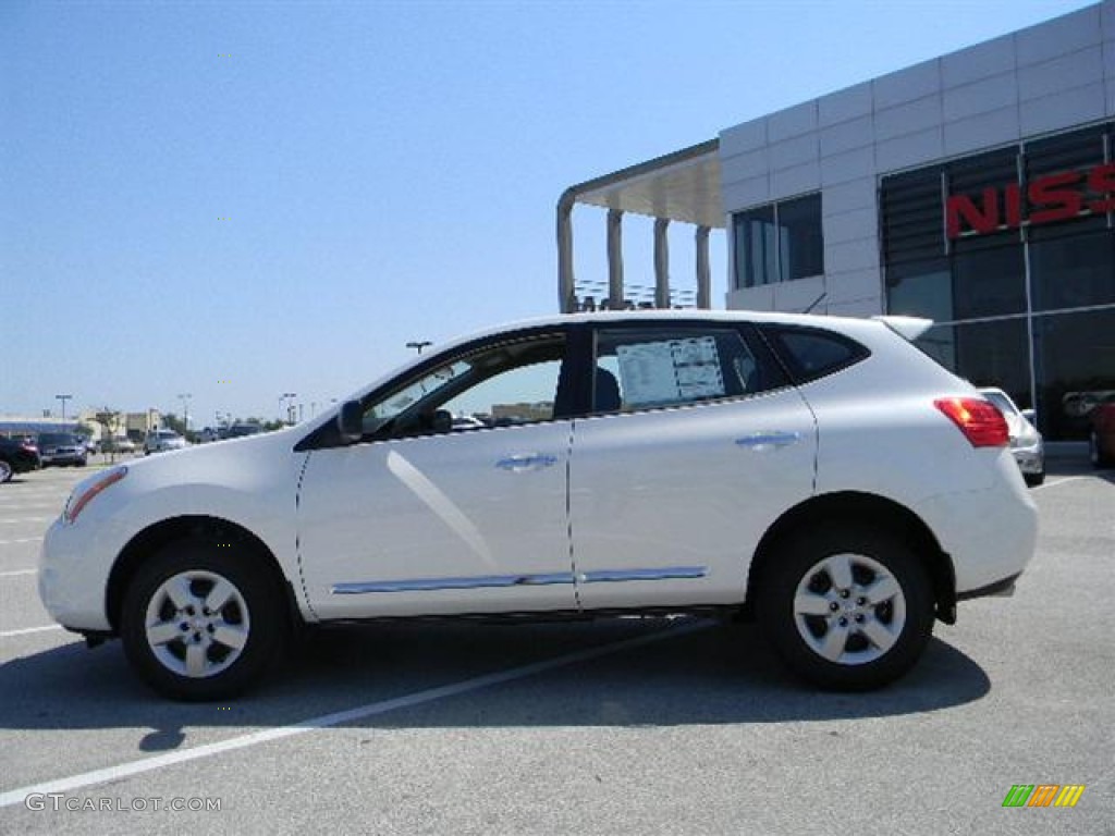 2011 Rogue S - Pearl White / Black photo #5