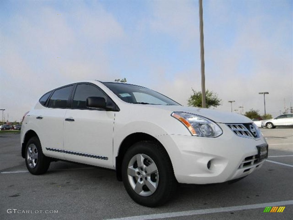 2011 Rogue S - Pearl White / Black photo #3