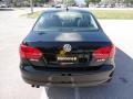 Black - Jetta SE Sedan Photo No. 4