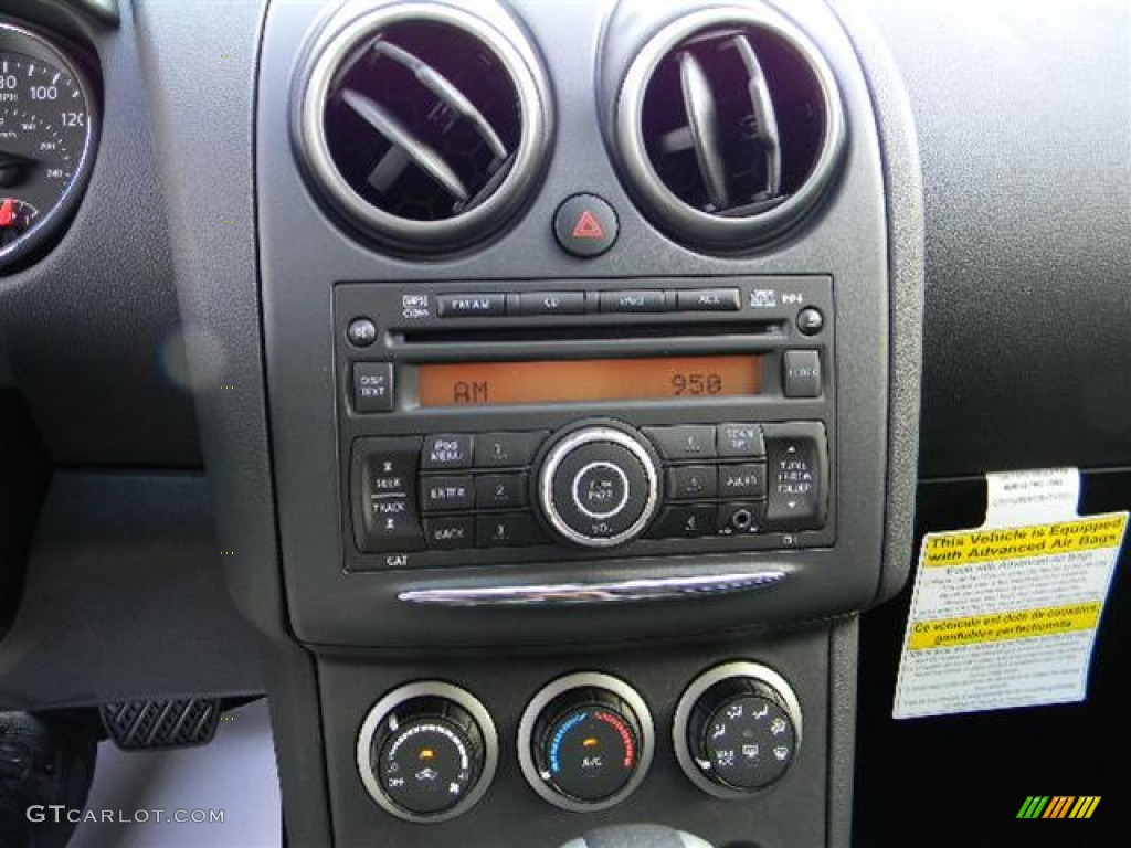 2011 Rogue S - Pearl White / Black photo #12