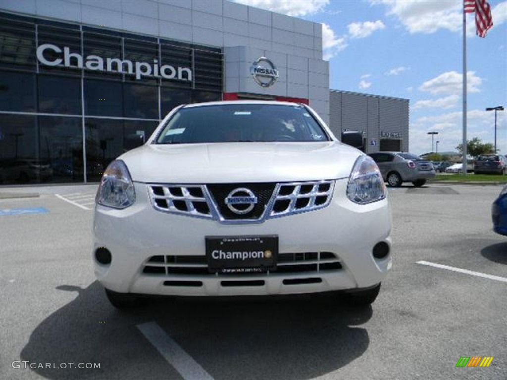 2011 Rogue S - Pearl White / Gray photo #2