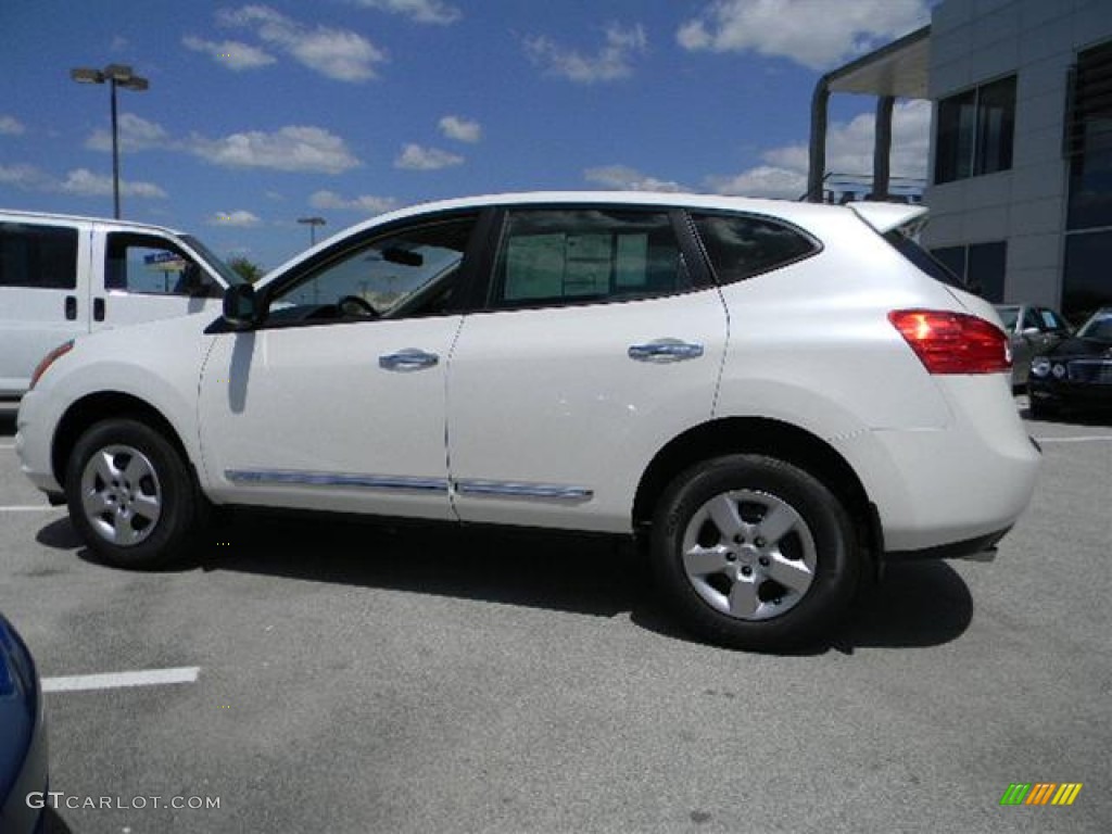 2011 Rogue S - Pearl White / Gray photo #6