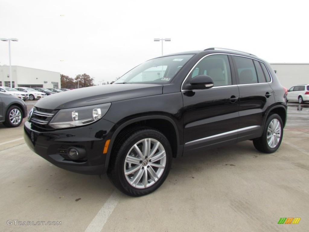 2012 Tiguan SE - Deep Black Metallic / Beige photo #1