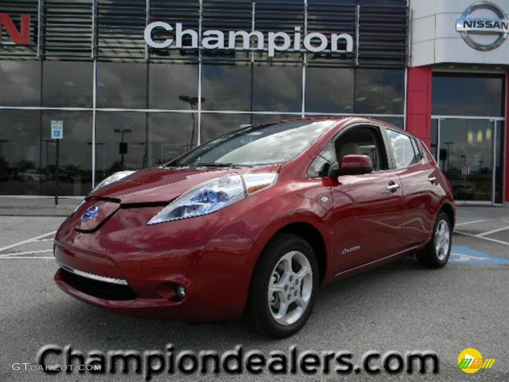 Cayenne Red Nissan LEAF