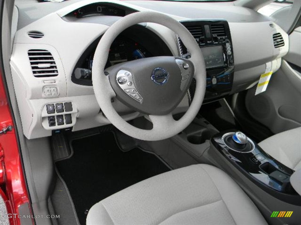 Light Gray Interior 2011 Nissan LEAF SL Photo #57952279