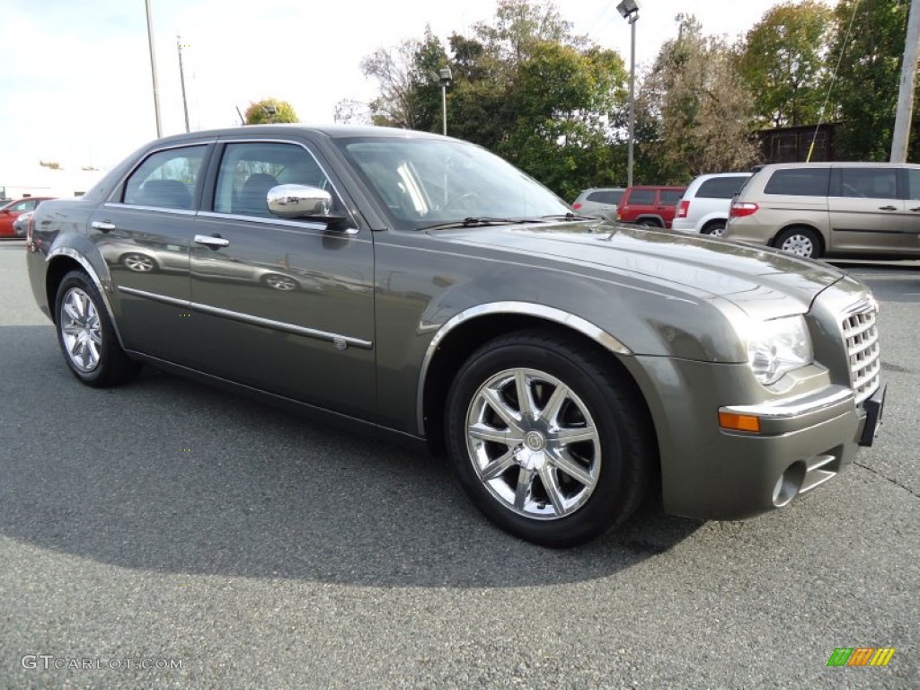 2008 300 C HEMI - Dark Titanium Metallic / Dark Slate Gray photo #5