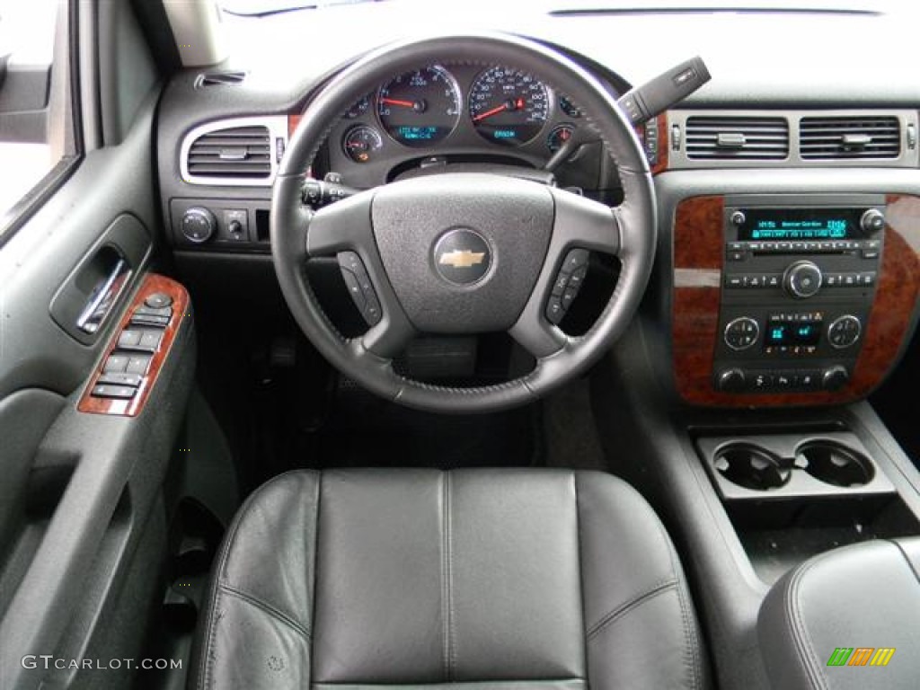 2010 Chevrolet Avalanche LT Ebony Dashboard Photo #57958389