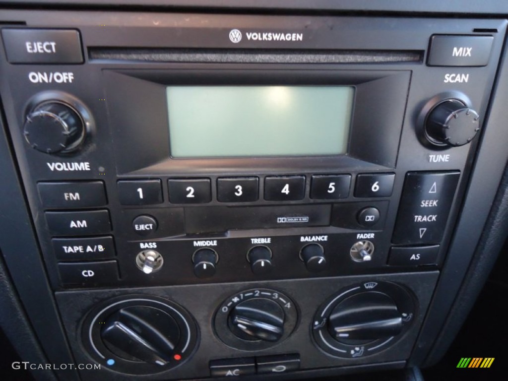 2003 Golf GLS 4 Door - Reflex Silver / Black photo #30