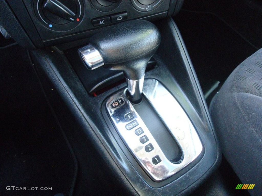 2003 Golf GLS 4 Door - Reflex Silver / Black photo #31