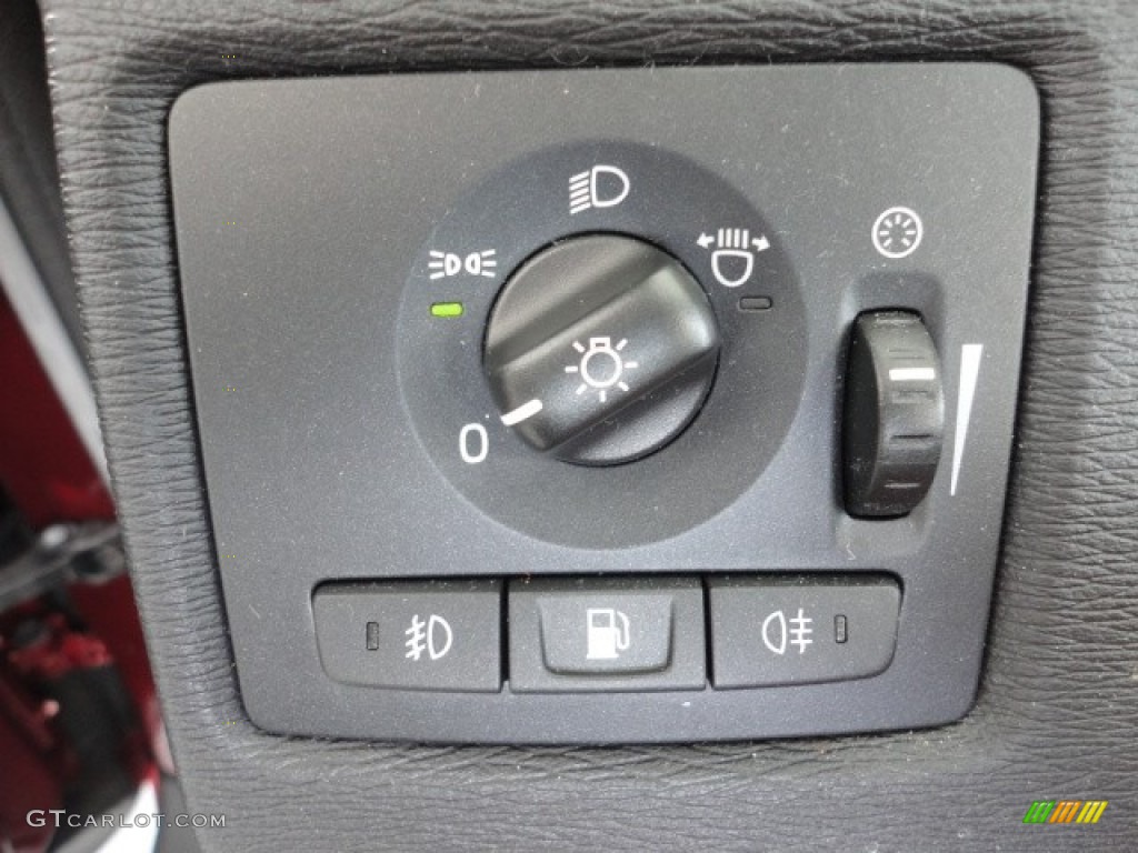 2011 Volvo C70 T5 Controls Photo #57961777