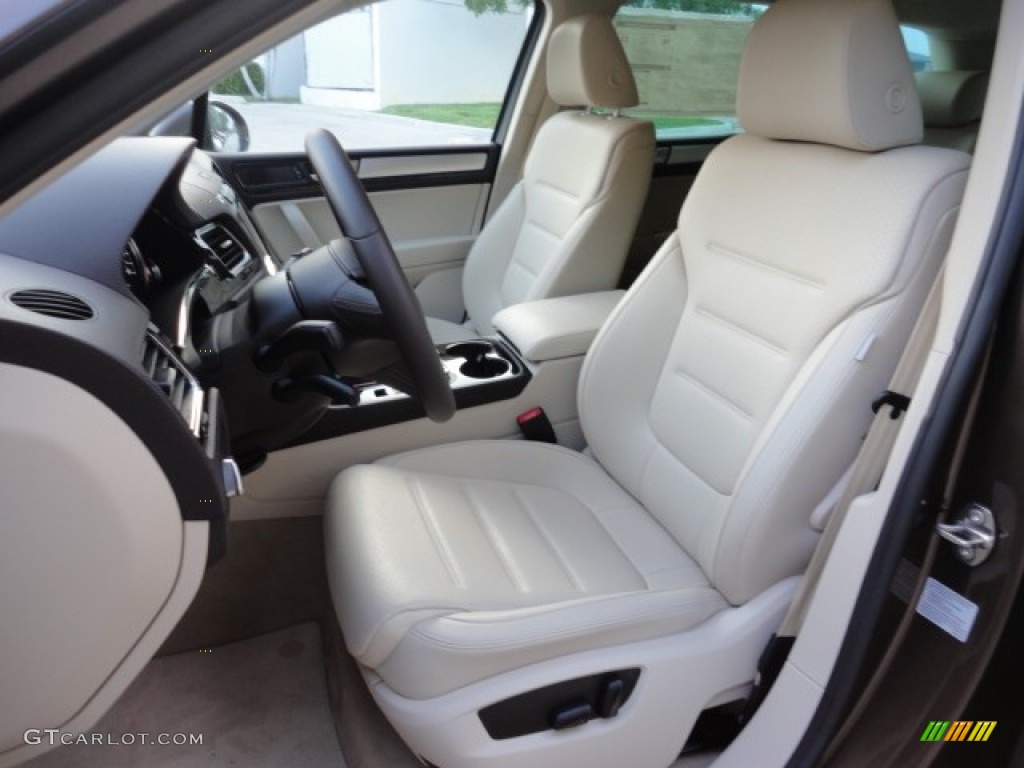 Cornsilk Beige Interior 2011 Volkswagen Touareg VR6 FSI Sport 4XMotion Photo #57962630