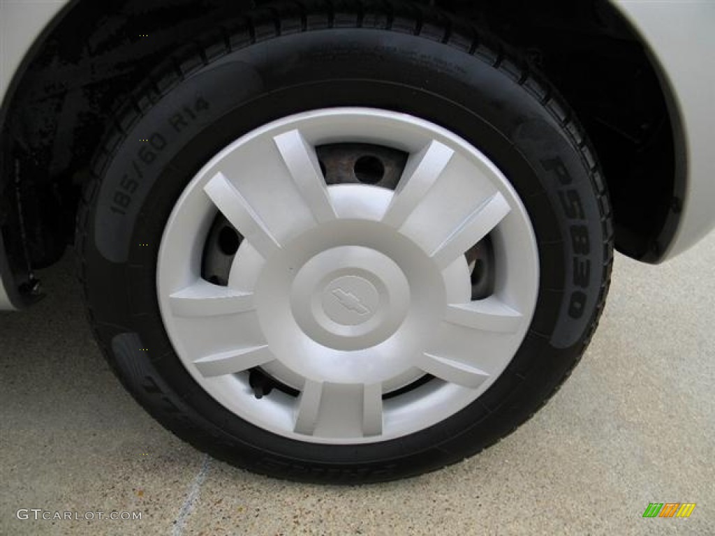 2004 Chevrolet Aveo LS Hatchback Wheel Photo #57965525