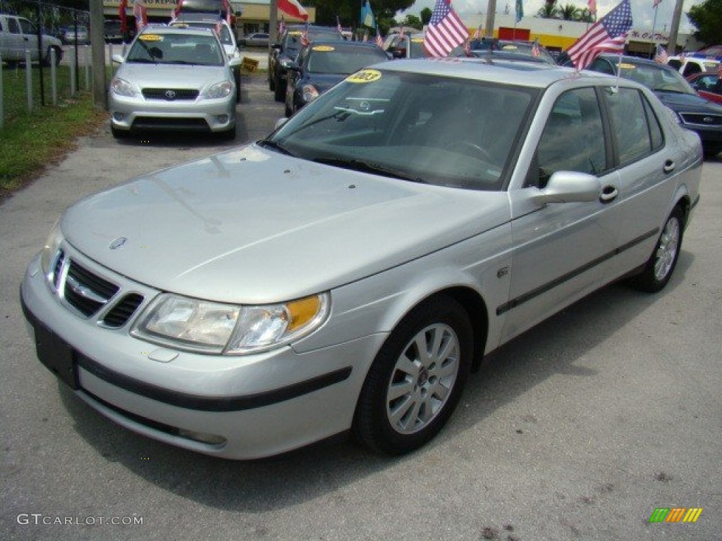 2003 9-5 Linear Sedan - Silver Metallic / Charcoal Gray photo #1
