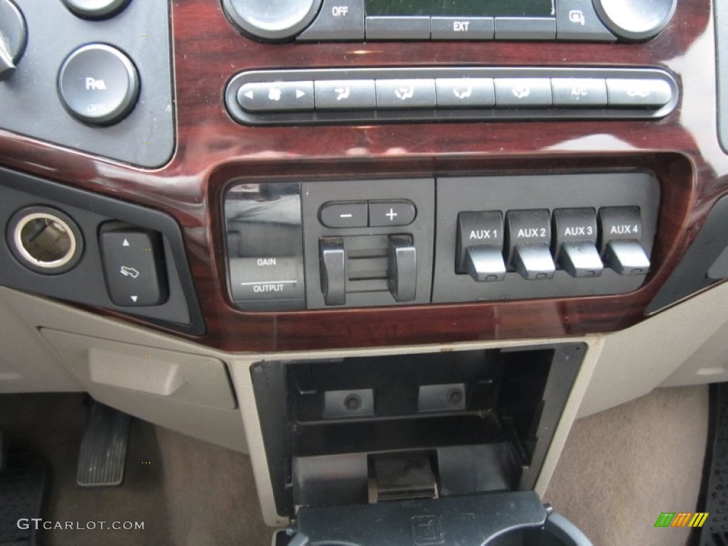 2008 Ford F250 Super Duty Lariat Crew Cab 4x4 Controls Photo #57975083