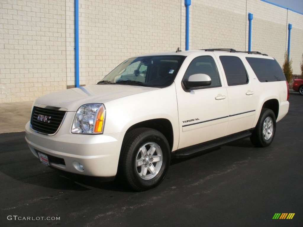 White Diamond Tintcoat GMC Yukon